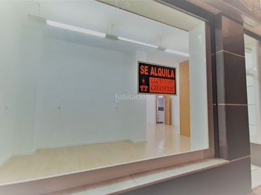 Local comercial en alquiler en Calle Cervantes 7