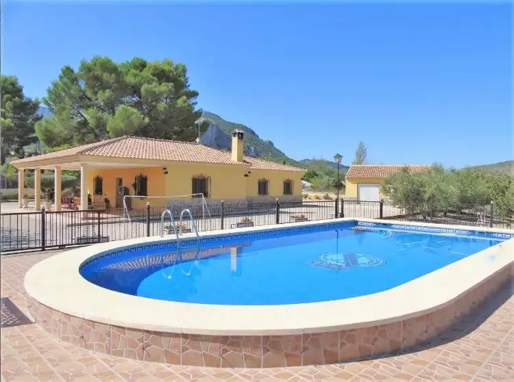 House with pool for sale in Muro de Alcoy, imagen 3
