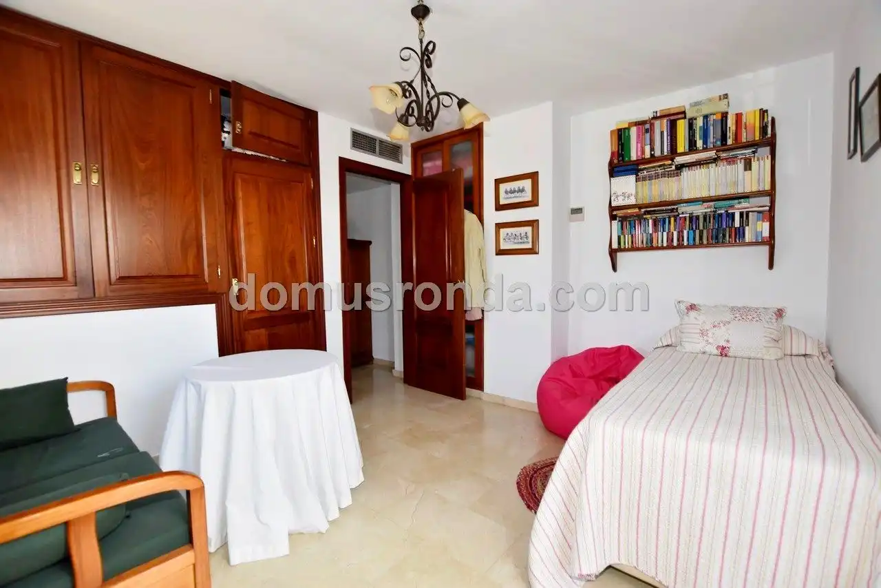 Habitación de Casa o chalet en venta en Ronda con Calefacción, Terraza y Piscina