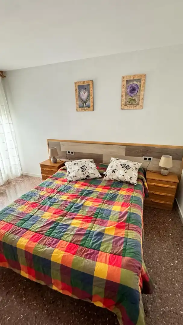 Flat with terrace for sale in Marítima Nord