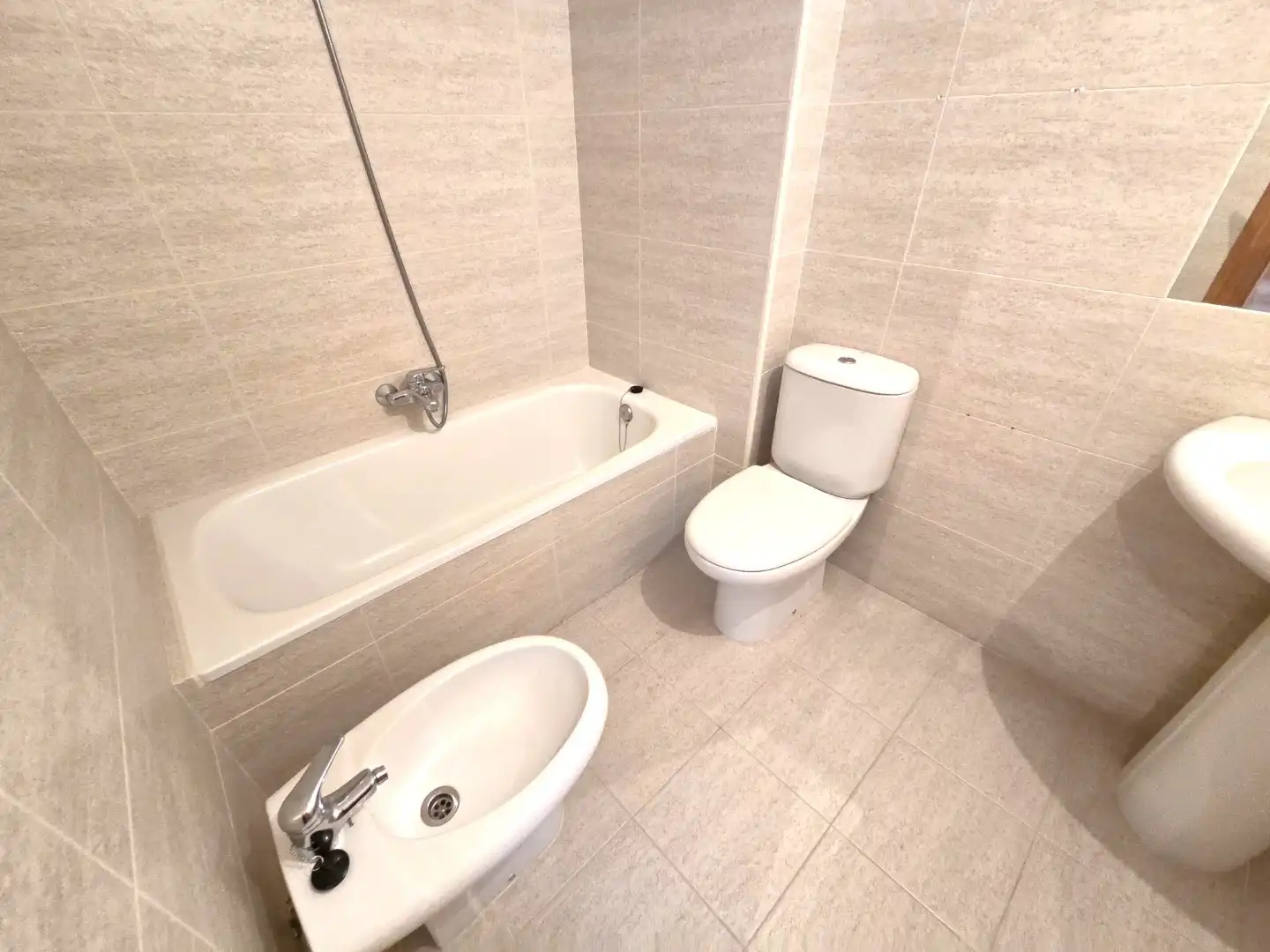 Bany de Pis en venda en Burgos amb Calefacció, Parquet i Traster