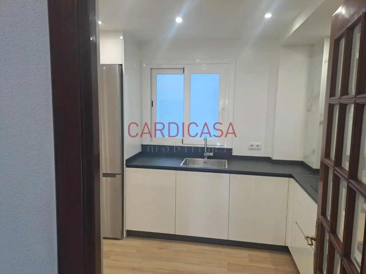 Cocina de Piso de alquiler en Vigo  con Calefacción, Parquet y Balcón