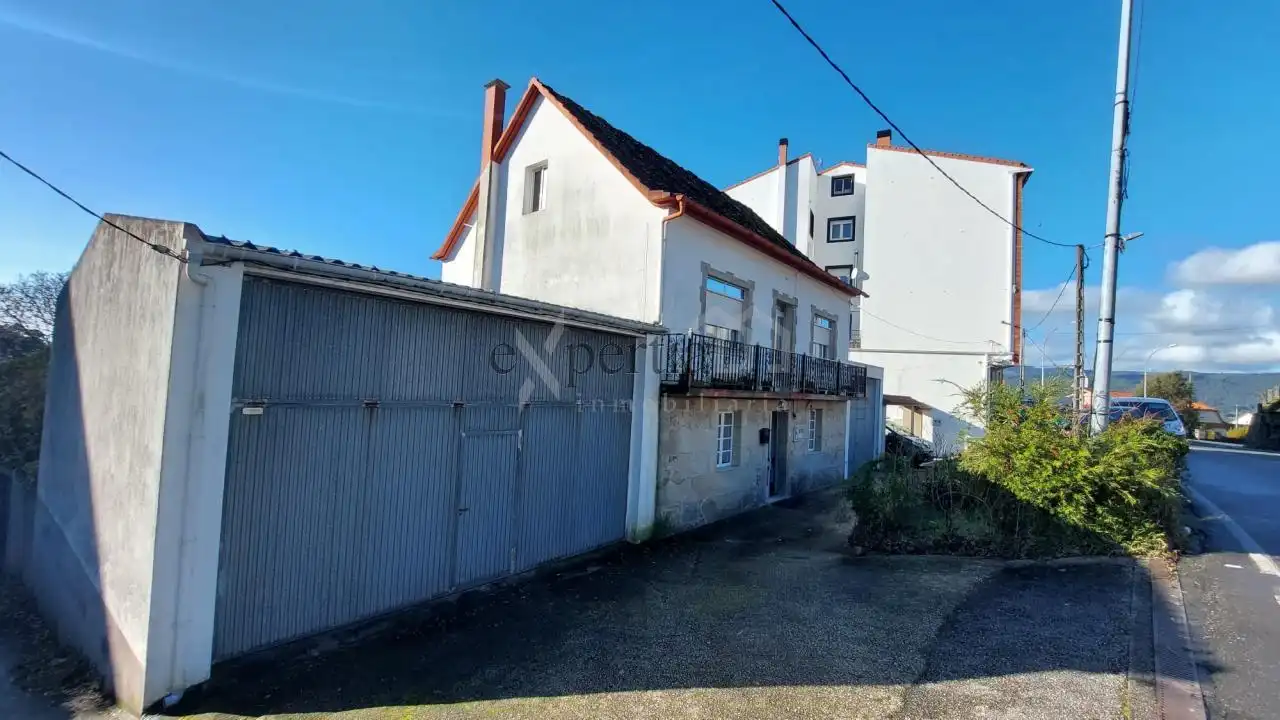 Außenansicht von Haus oder Chalet zum Verkauf in Rianxo mit Heizung, Privatgarten und Abstellraum