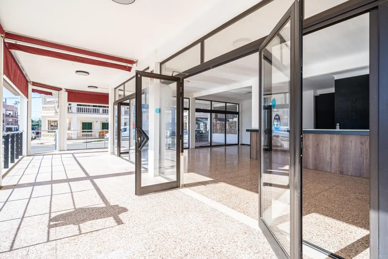 Commercial properties for sale in Llucmajor  with Air Conditioner, Heating and Terrace