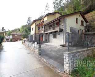 Vista exterior de Finca rústica en venda en Ribera de Arriba amb Calefacció, Traster i Balcó