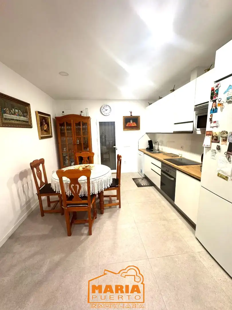 Kitchen of Flat for sale in Málaga  with Storage room and Furnished