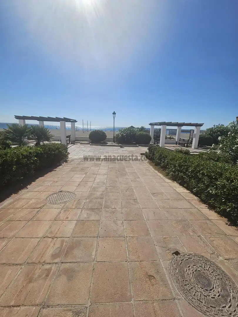 Apartamento con piscina en venta en Marina de la Duquesa, imagen 35