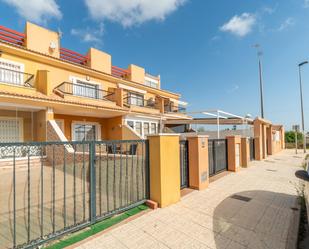 Vista exterior de Casa adosada en venda en Orihuela amb Aire condicionat, Calefacció i Terrassa