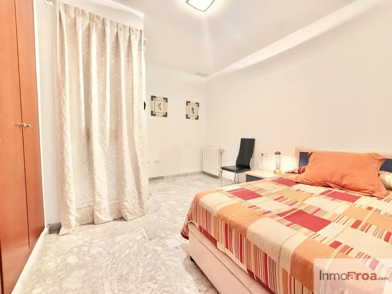 Schlafzimmer von Wohnung zur Miete in Valencia mit Klimaanlage, Heizung und Möbliert