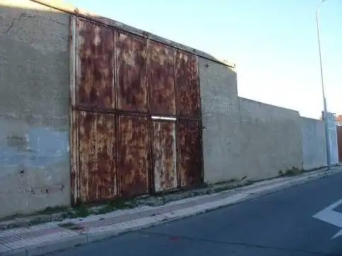 Terreny residencial en venda a Calle Sierra de Albarracin (barrio Puente Ladrillo