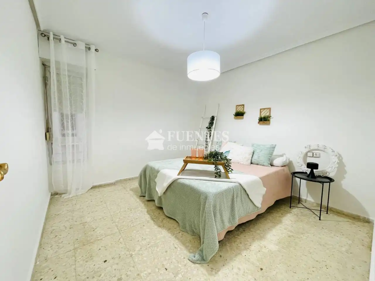 Habitación de Piso en venta en Alicante / Alacant con Aire acondicionado y Terraza