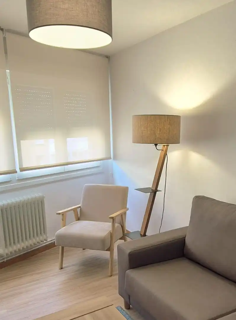 Habitación de Piso de alquiler en Santiago de Compostela  con Calefacción, Parquet y Trastero