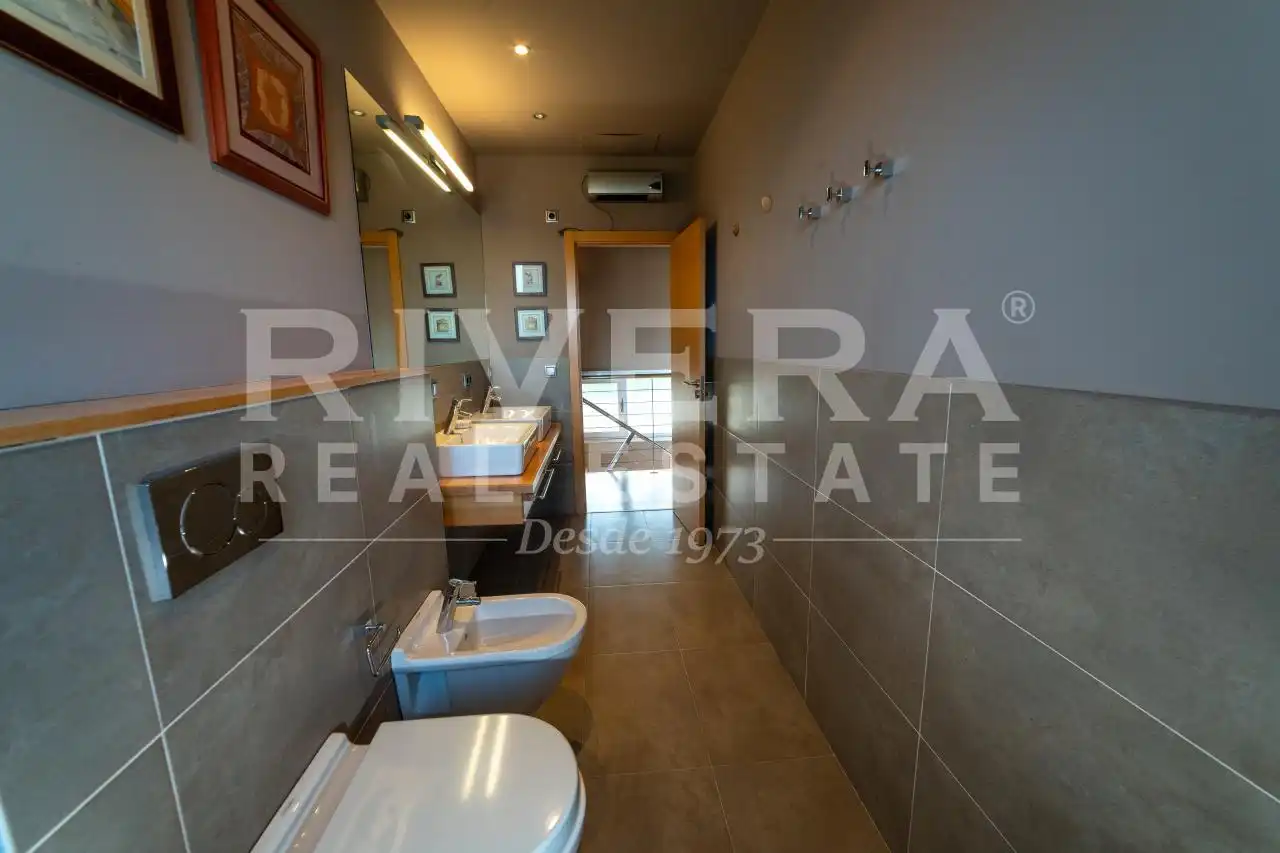 Baño de Casa o chalet en venta en Poio con Calefacción, Jardín privado y Terraza