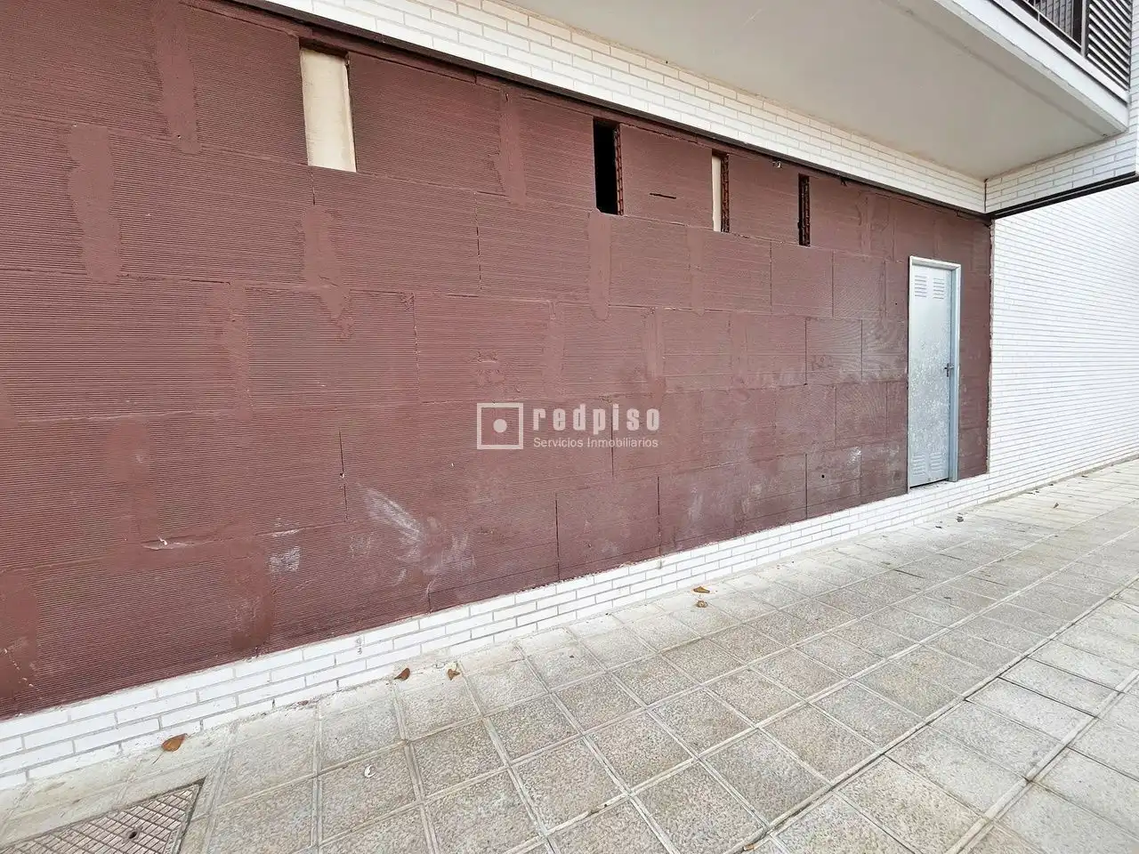 Local de alquiler en Alovera con Terraza