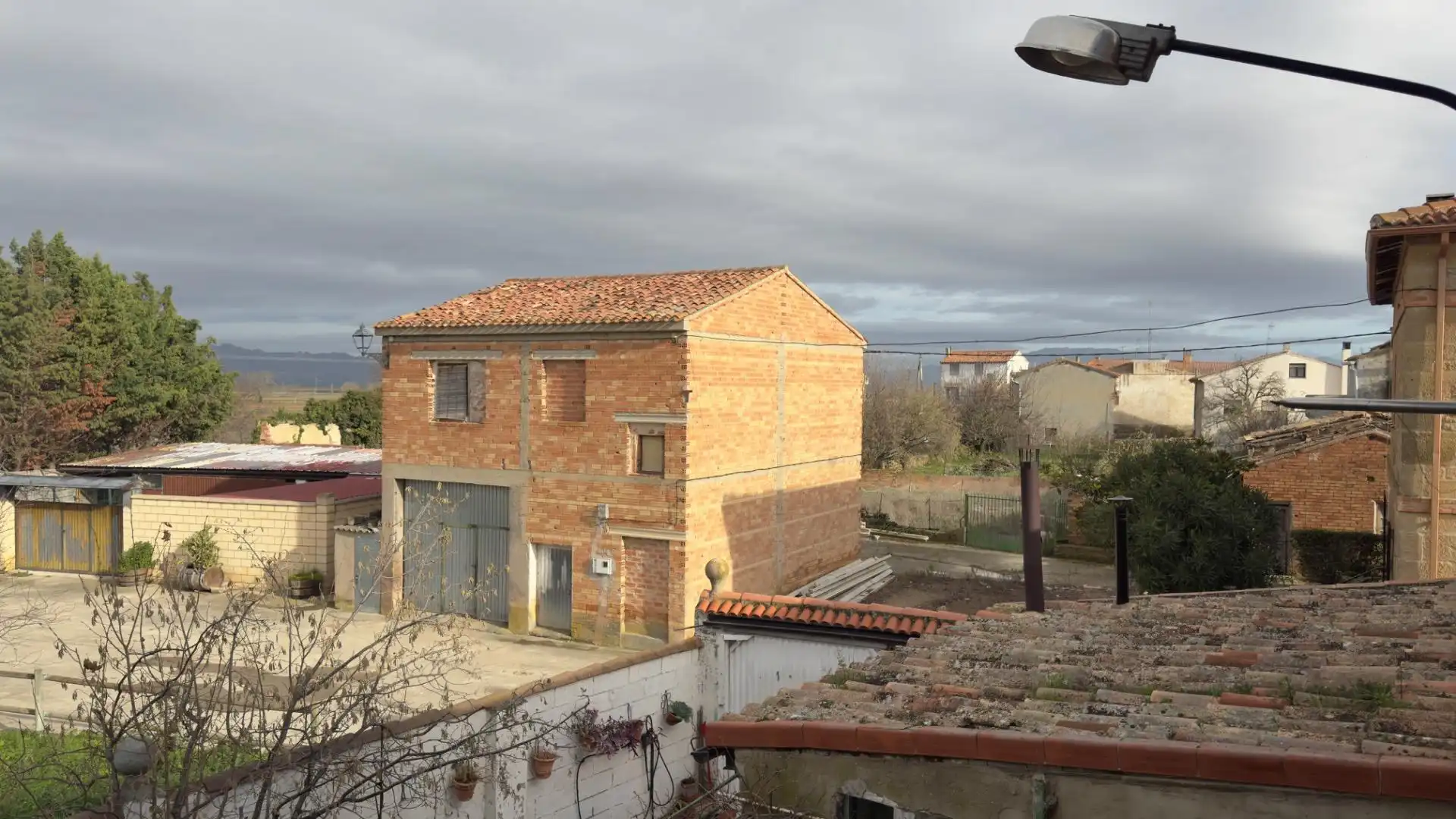 Vista exterior de Finca rústica en venta en Baños de Rioja con Calefacción, Jardín privado y Terraza