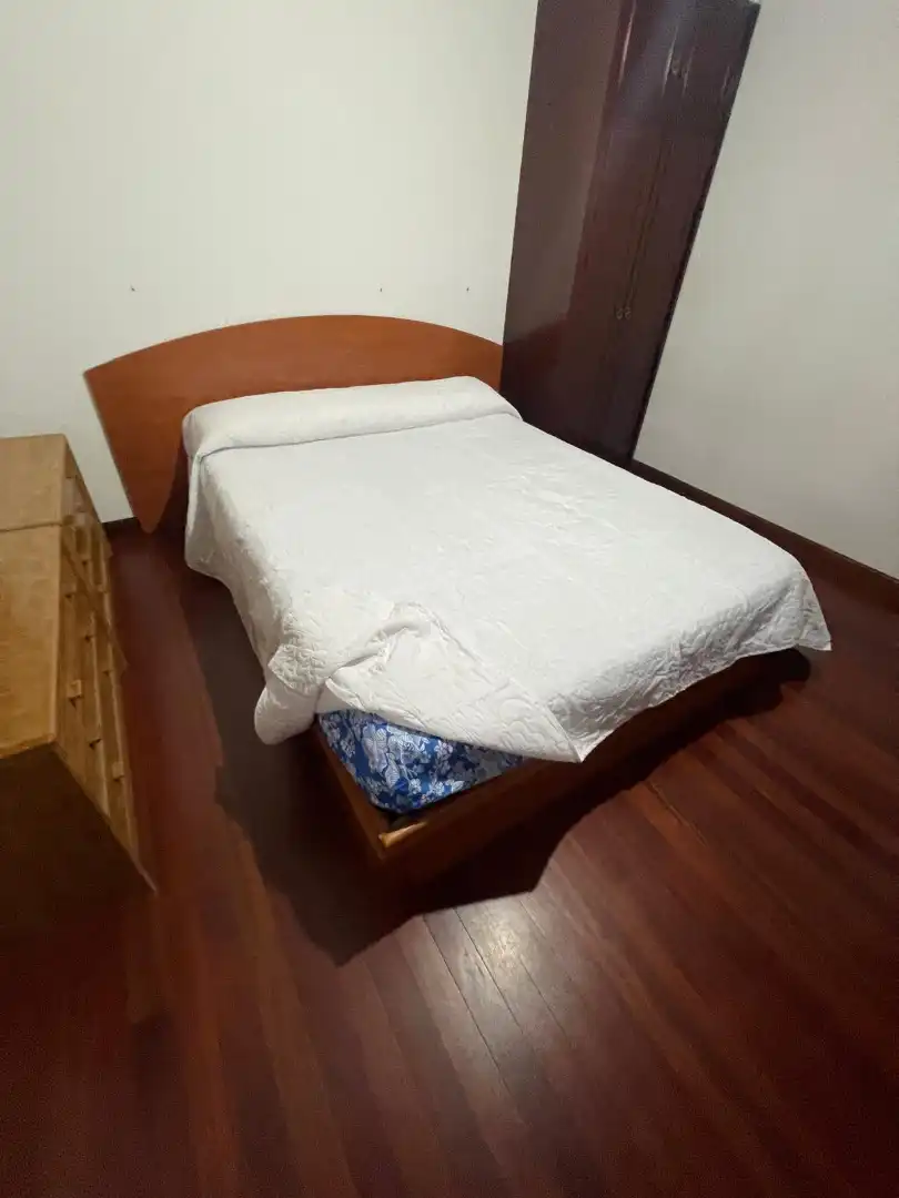 Schlafzimmer von Wohnung zur Miete in Valle de Mena mit Heizung, Parkett und Möbliert