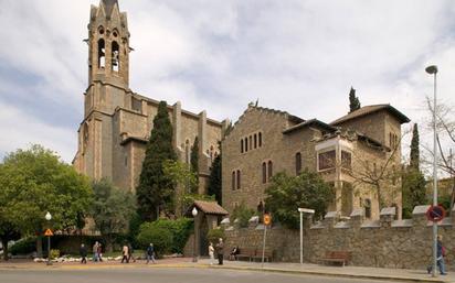 Vista exterior de Pis en venda en Santa Coloma de Gramenet amb Balcó