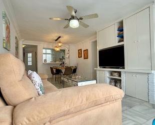 Living room of Flat for sale in Marbella  with Air Conditioner and Furnished