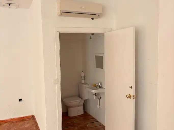 Bathroom of Commercial properties for rent in El Puerto de Santa María