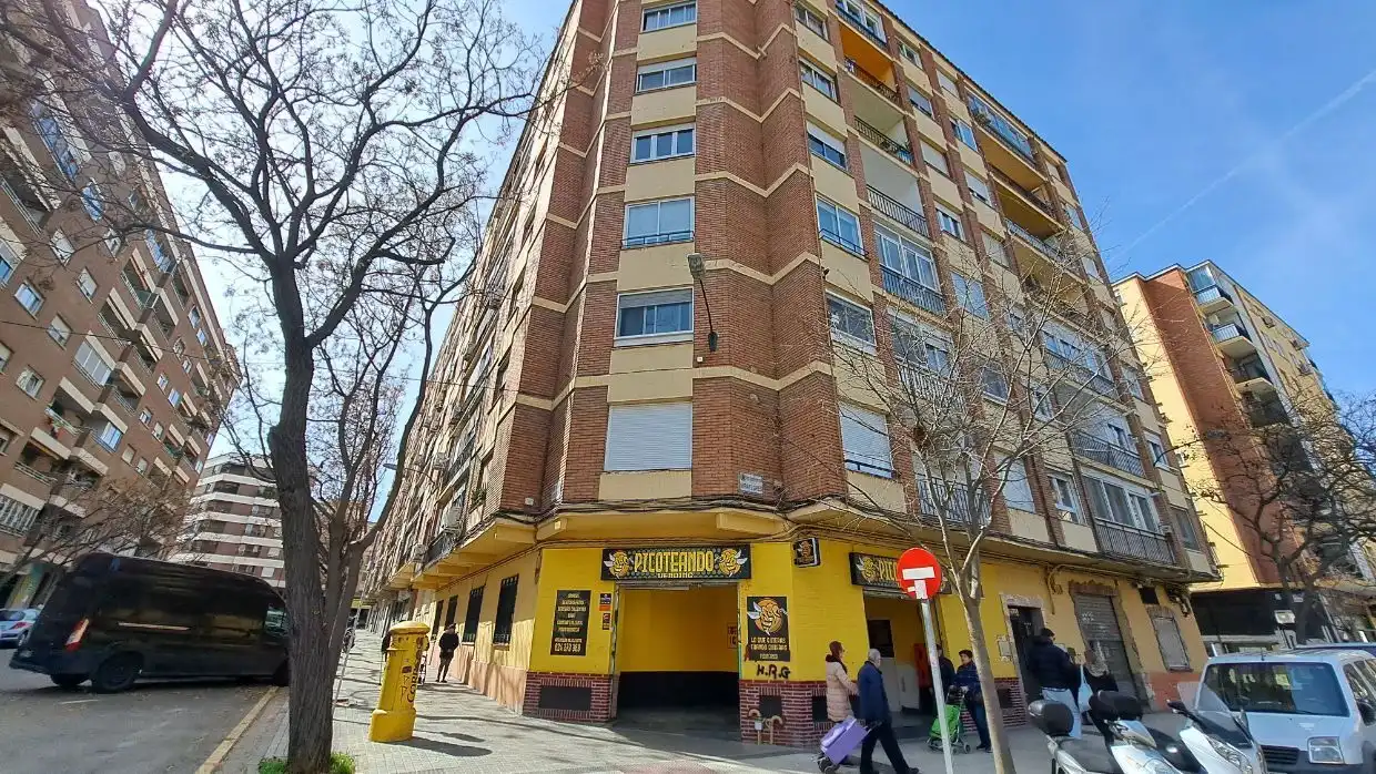 Außenansicht von Geschaftsraum zur Miete in Zaragoza