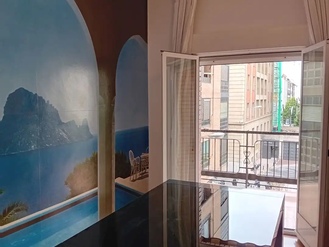 Flat for rent in Calle Miguel Villanueva, Gran Via