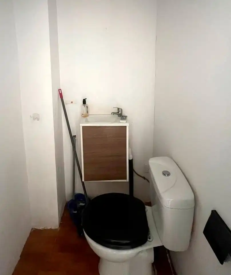 Baño de Local en venta en El Ejido con Aire acondicionado