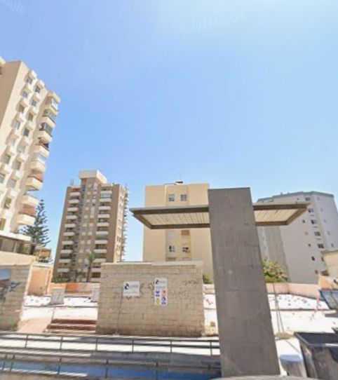Foto 2 von Residential zum Verkauf in Avenida Carlota Alessandri, 29, La Carihuela - Los Nidos, Torremolinos