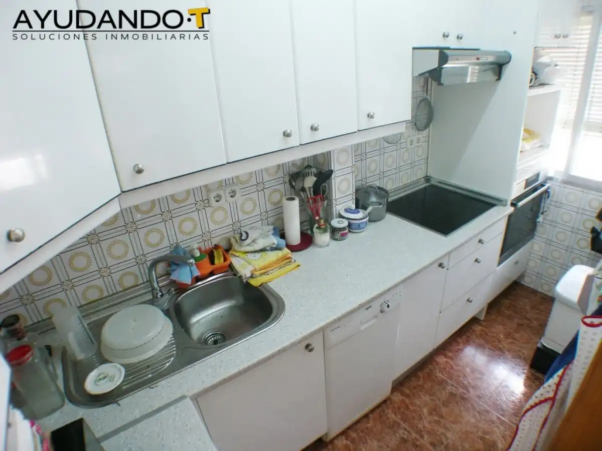 Cocina de Piso en venta en Madrid con Calefacción
