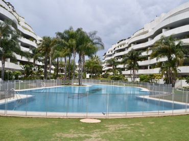 Rez-de-chaussée avec piscine à vendre à Marbella Centro