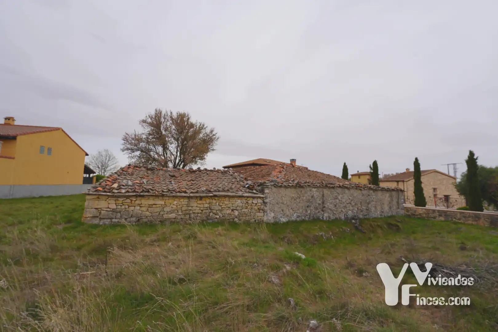 Fabrikhallen zum Verkauf in Valdevacas de Montejo