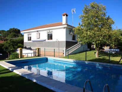 Jardí de Casa o xalet en venda en Almodóvar del Río amb Aire condicionat, Terrassa i Piscina