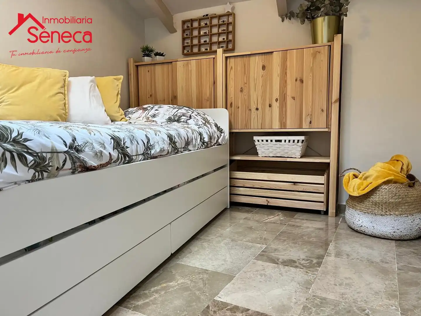 Bedroom of Flat for sale in Córdoba  with Air Conditioner, Heating and Furnished