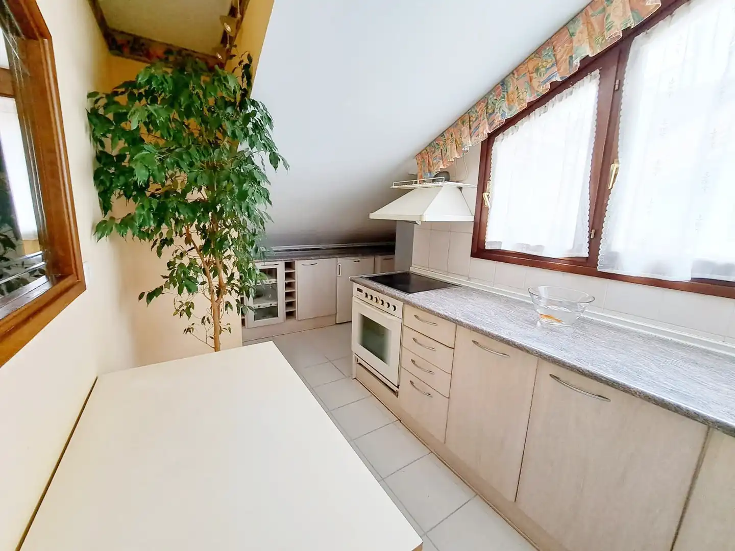 Cocina de Apartamento en venta en Vitoria - Gasteiz con Calefacción, Trastero y Amueblado