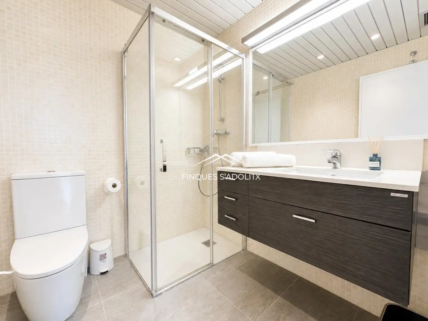 Bathroom of Flat for sale in Castell d'Aro, Platja d'Aro i s'Agaró  with Air Conditioner, Heating and Private garden