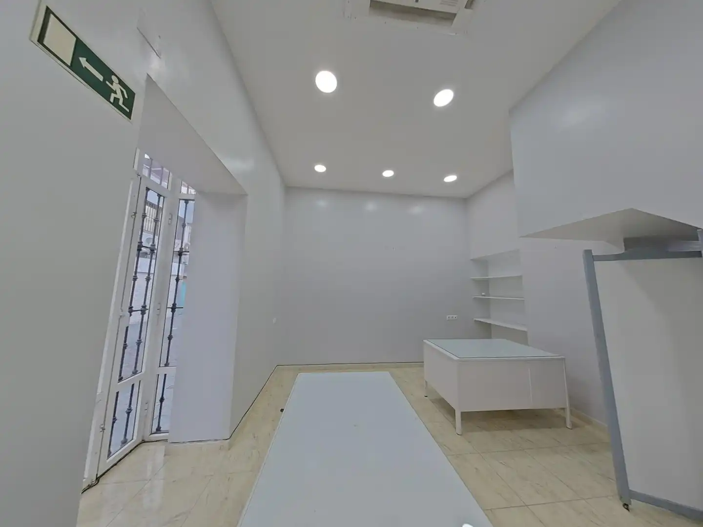 Commercial properties for rent in Calle CORTES LAS, Centro