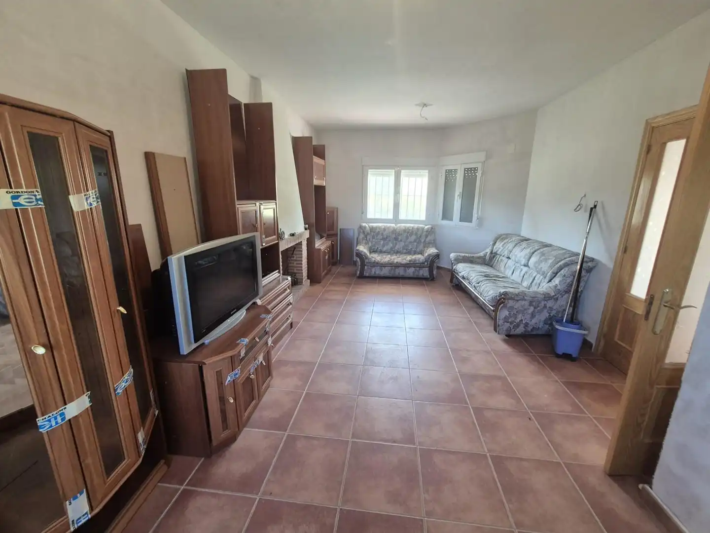 Living room of Houses for sale in El Casar de Escalona  with Heating, Terrace and Swimming Pool