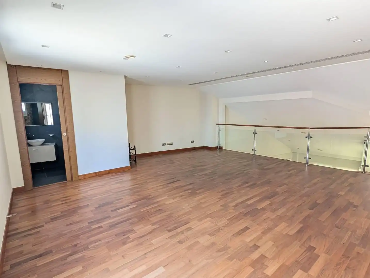 Àtic de lloguer en Alicante / Alacant amb Calefacció, Parquet i Terrassa