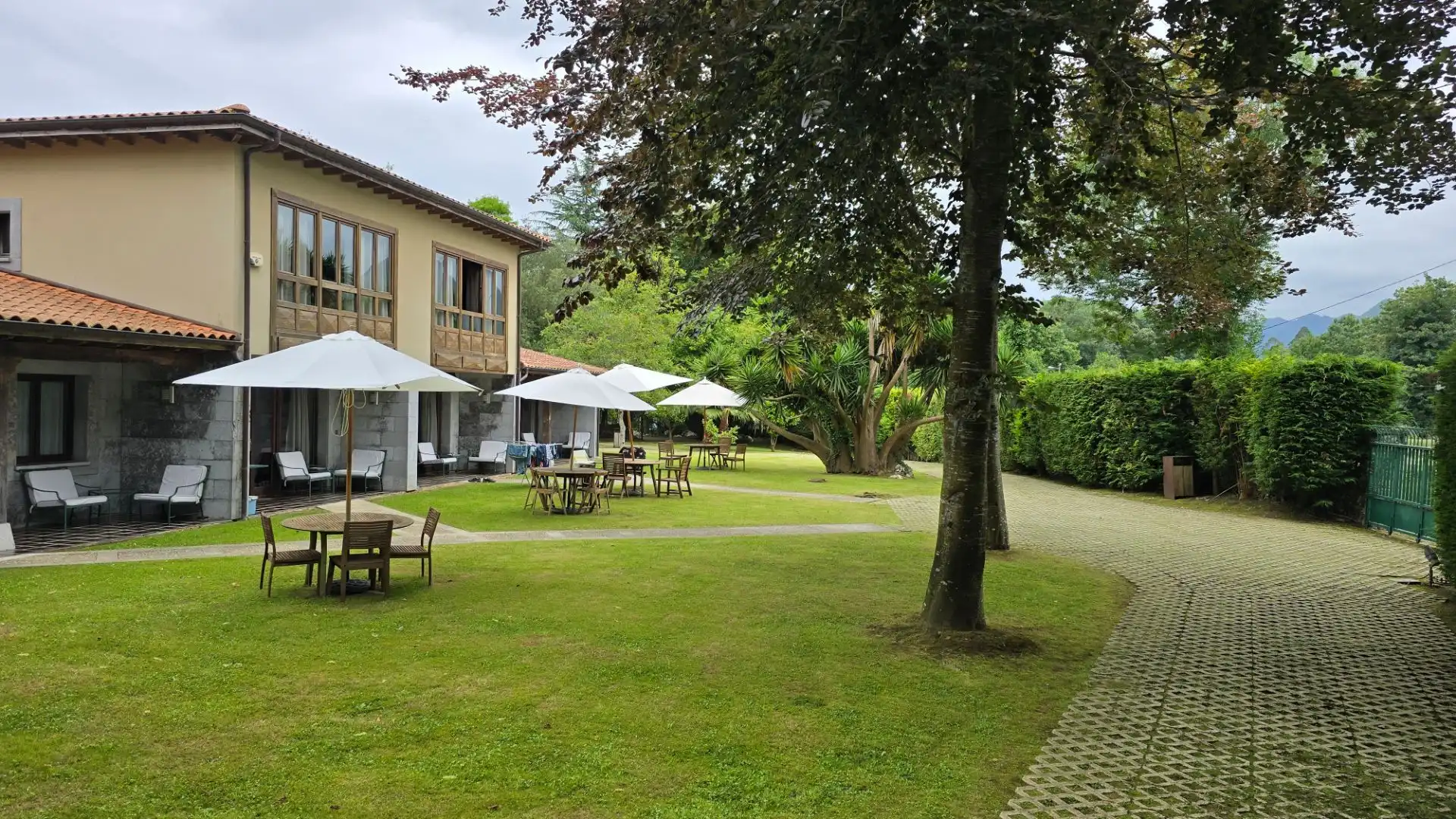 Casa o xalet en venda en Llanes amb Calefacció, Jardí privat i Piscina