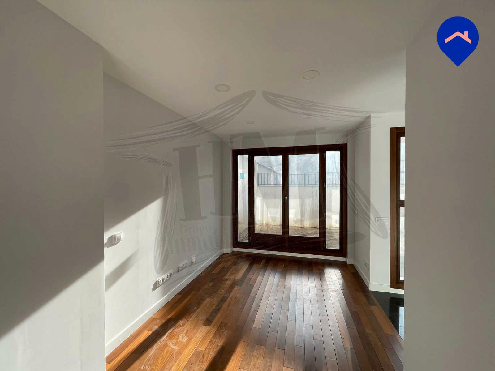 Flat for sale in  Madrid Capital  with Air Conditioner, Heating and Parquet flooring