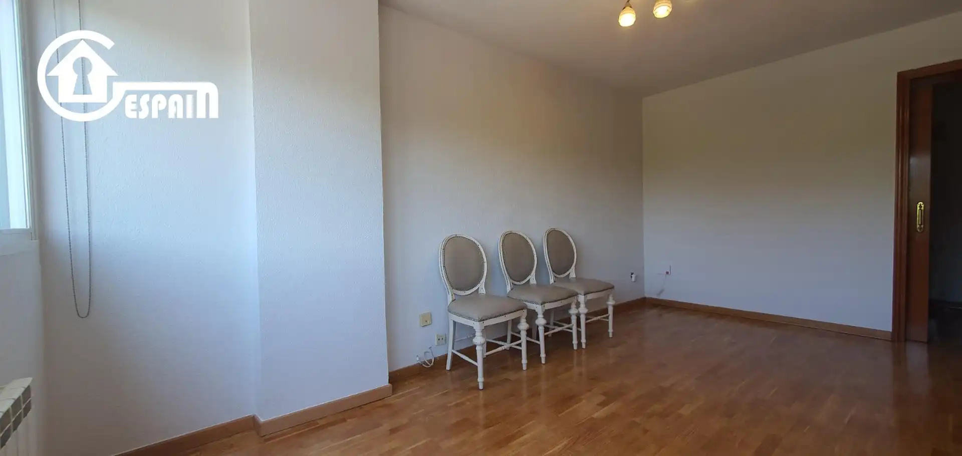 Comedor de Piso en venta en Madrid con Calefacción y Parquet