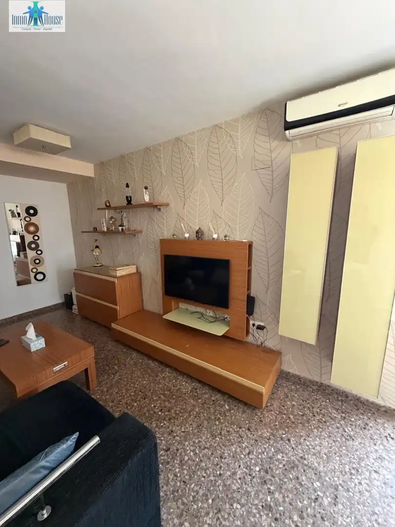 Sala d'estar de Pis en venda en Albacete amb Aire condicionat, Calefacció i Moblat