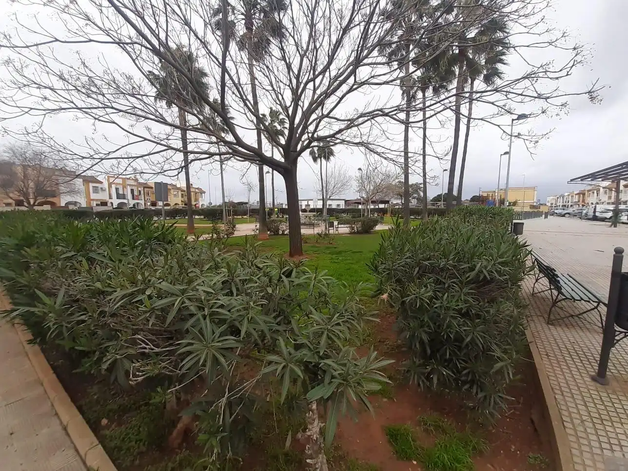 Ático en venta en Dos Hermanas con Aire acondicionado, Terraza y Alarma