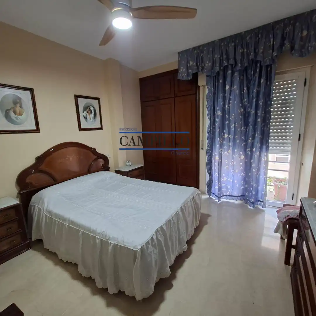 Bedroom of Flat for sale in Adra