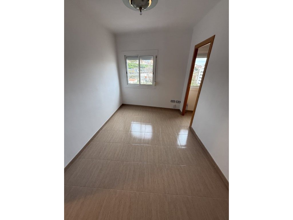 Bedroom of Apartment for sale in L'Hospitalet de Llobregat