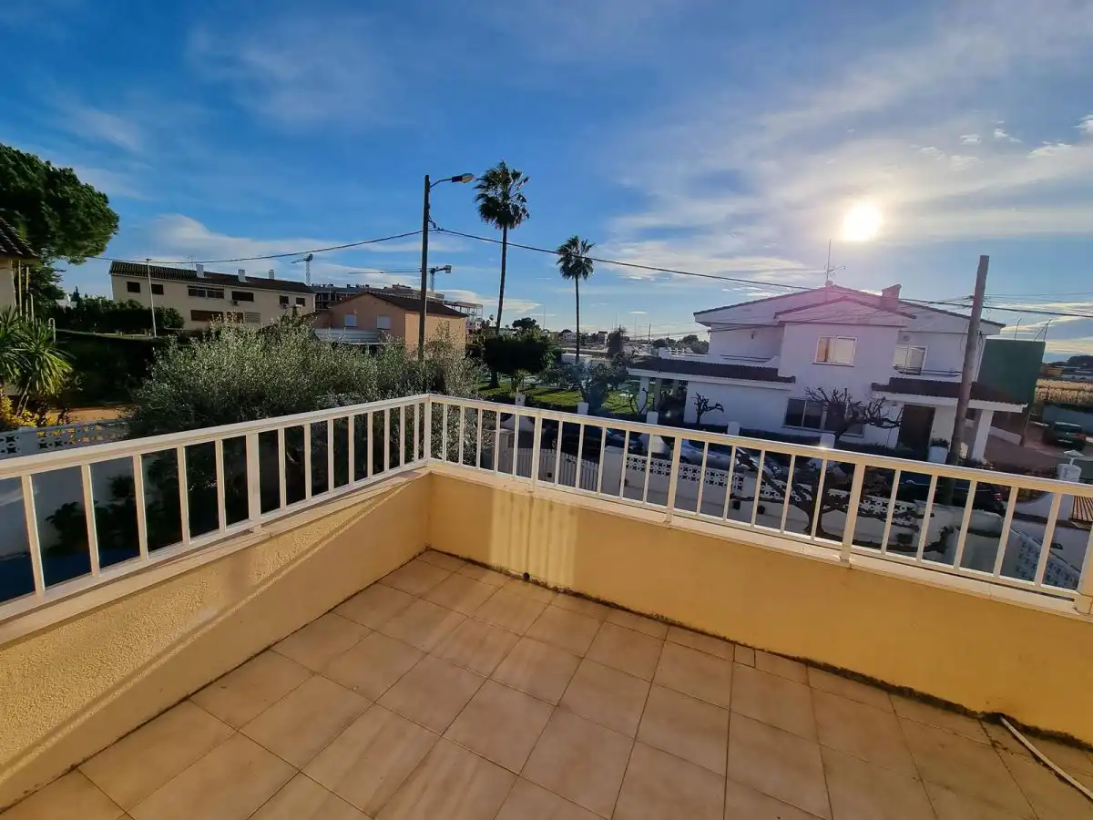 Terrassa de Casa o xalet en venda en Castellón de la Plana / Castelló de la Plana amb Aire condicionat, Calefacció i Terrassa