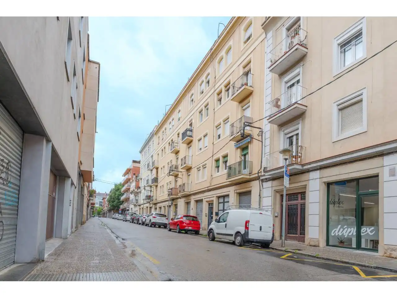 Exterior view of Flat for sale in Girona  with Balcony