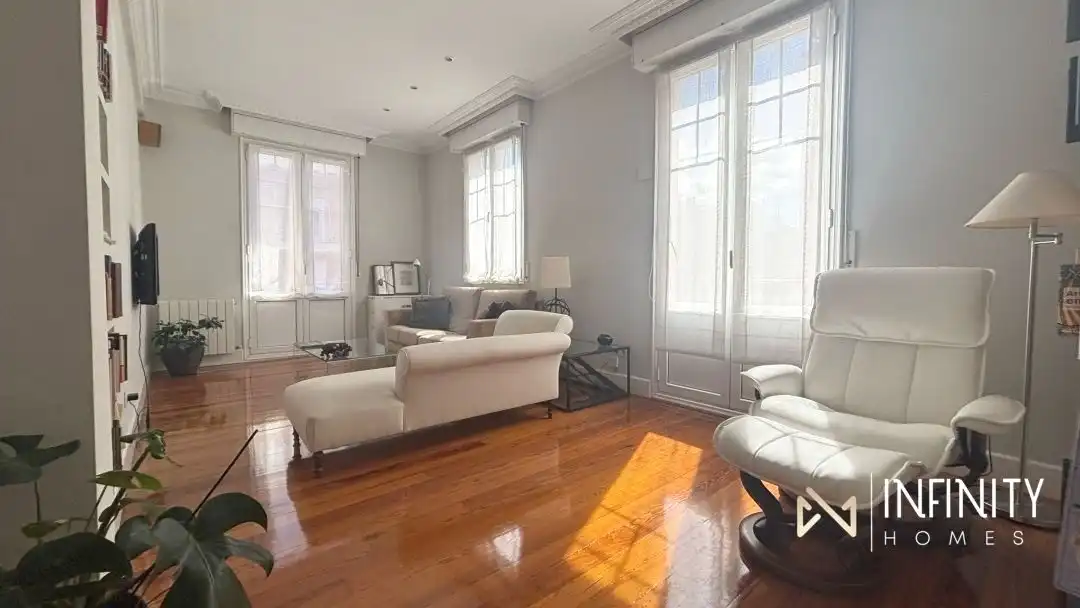 Living room of Flat for rent in Bilbao   with Heating, Terrace and Balcony