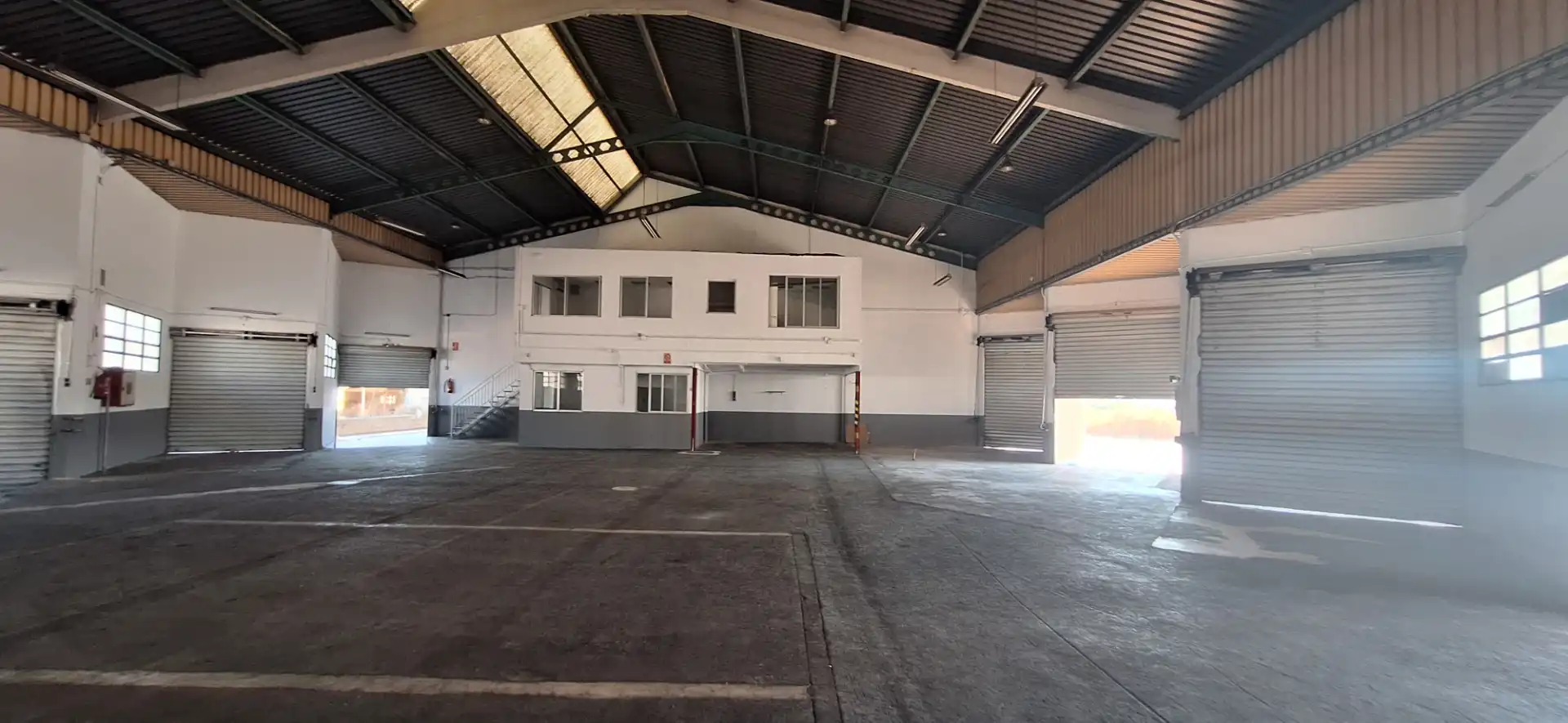 Exterior view of Industrial buildings for rent in Xirivella