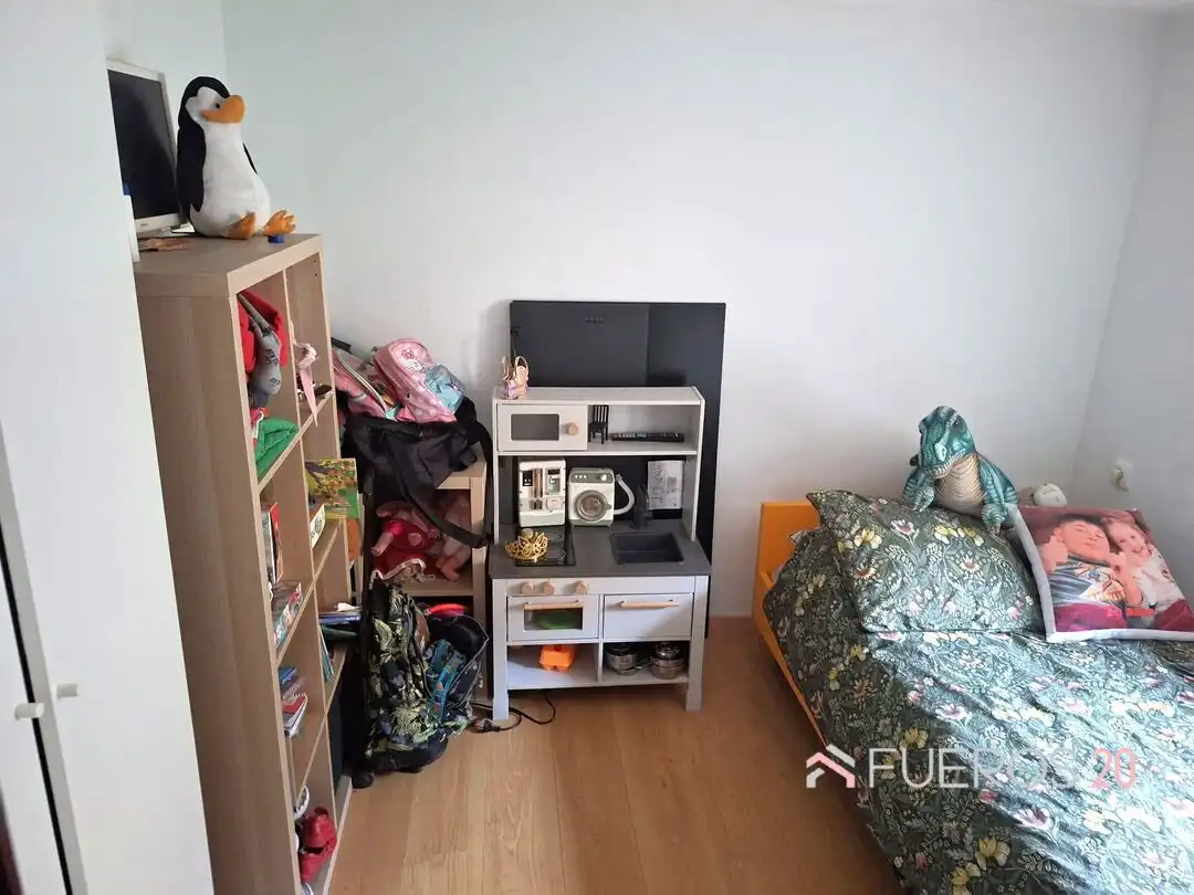 Habitación de Apartamento en venta en Barakaldo  con Calefacción, Trastero y Amueblado