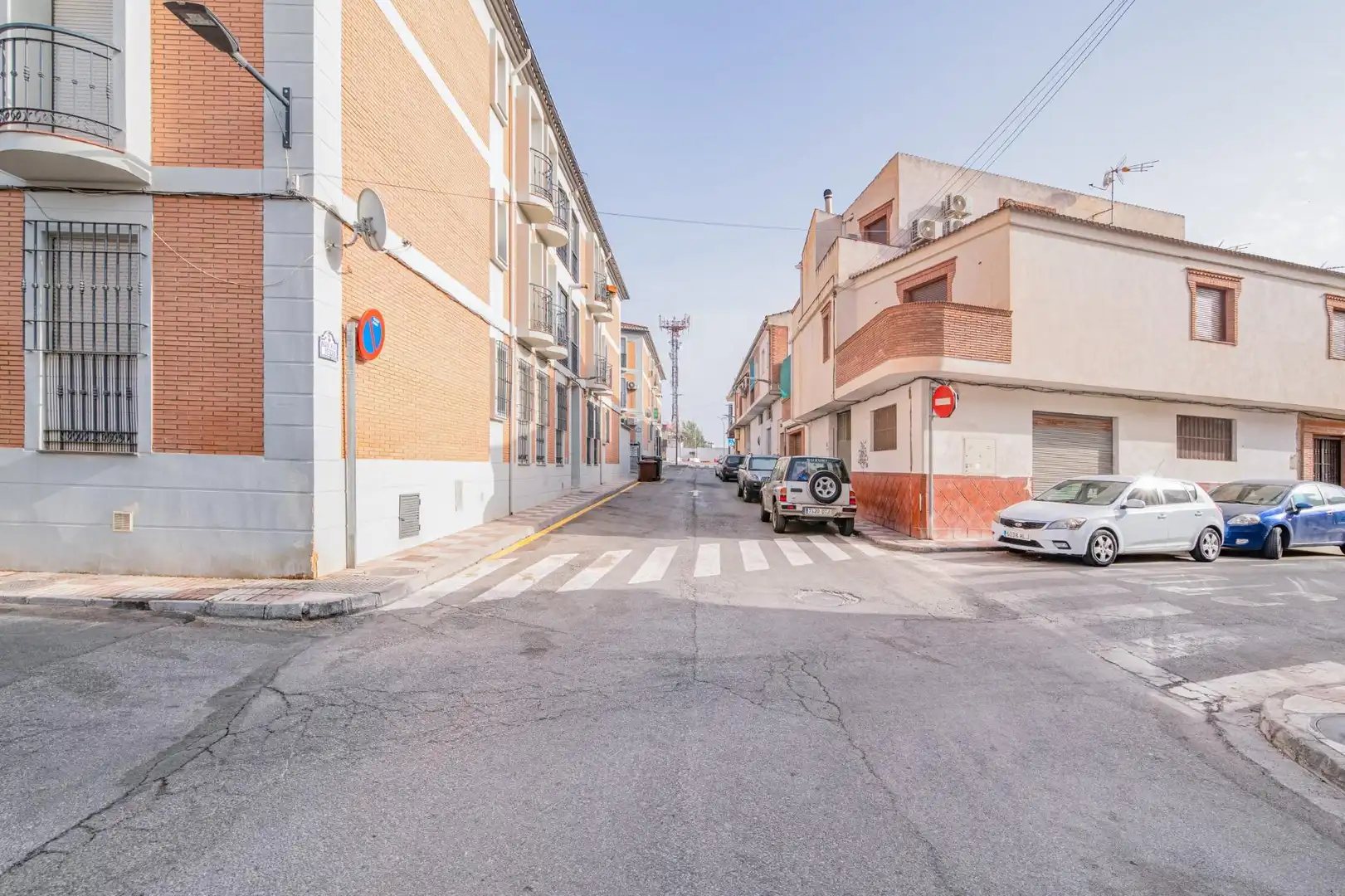 Exterior view of Flat for sale in Armilla  with Balcony